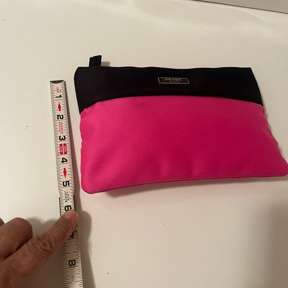 Prada perfume small makeup bag lightweight with gorgeous hot pink and black - Picture 2 of 13